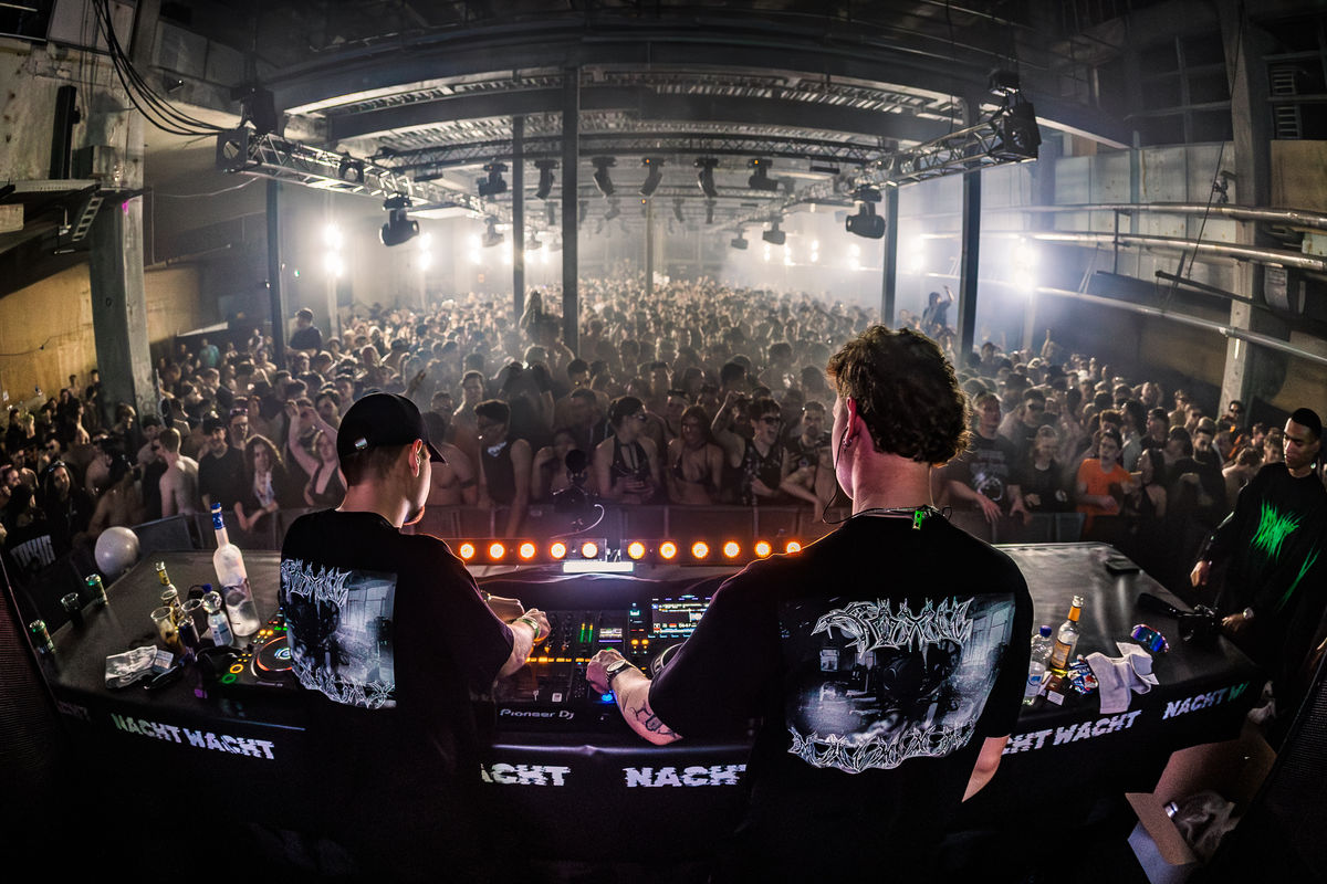 Loading... just a sec